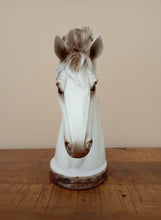 Load image into Gallery viewer, Elegant Poly Resin Horse Face Table Décor