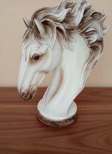 Load image into Gallery viewer, Elegant Poly Resin Horse Face Table Décor