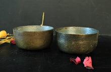 Load image into Gallery viewer, Beautiful Vintage Bowl / Katori Size 9.5 x 9.5 x 5 cm - Style It by Hanika