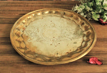Load image into Gallery viewer, Beautiful Vintage Brass Plate Size - 20 x 20 x 1 cm - Style It by Hanika