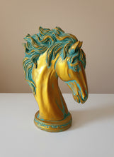 Load image into Gallery viewer, Elegant Poly Resin Horse Face Table Décor
