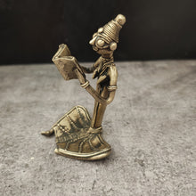 Load image into Gallery viewer, Dhokra Art Reader Figurine

