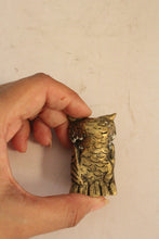 Load image into Gallery viewer, Beautiful Vintage  Brass Paper weight / Owl Showpiece
