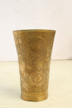 Load image into Gallery viewer, Beautiful Vintage Brass Glass Engraved with Taj mahal
