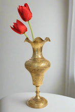 Load image into Gallery viewer, Beautiful Vintage Brass Flower Vase
