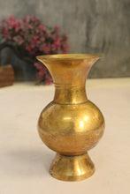Load image into Gallery viewer, Beautiful Vintage Brass Flower Vase - Style It by Hanika
