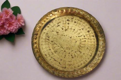 Beautiful Vintage Brass Plate - Style It by Hanika