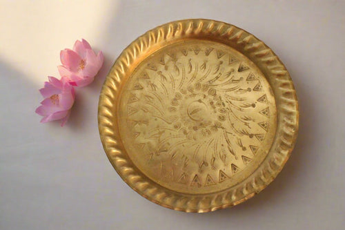 Beautiful Vintage Brass Plate - Style It by Hanika
