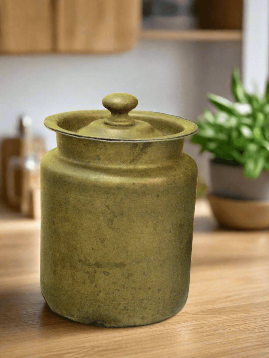 Vintage Brass Barni/Container: A Timeless Storage Treasure - Style It by Hanika