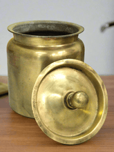 Load image into Gallery viewer, Vintage Brass Barni/Container: A Timeless Storage Treasure - Style It by Hanika
