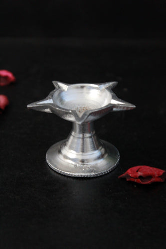 Beautiful Metal Deepak Stand (Height - 4.5 cm) - Style It by Hanika