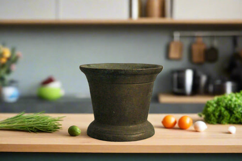 Beautiful Vintage Brass Mortar (Height - 3.3