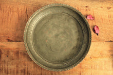Load image into Gallery viewer, Beautiful Vintage Copper Plate Size 22 x 22 x 3 cm - Style It by Hanika
