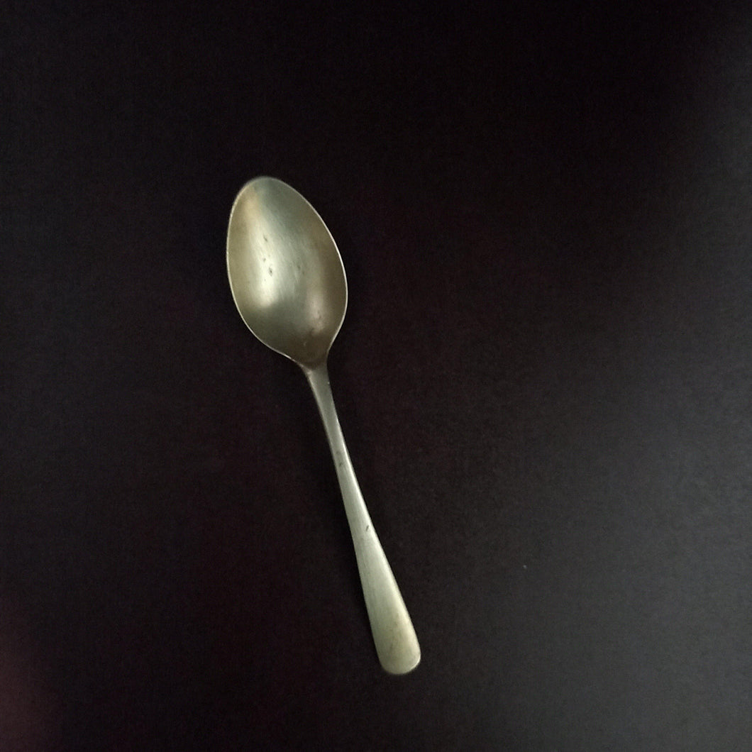 Beautiful Vintage Desert Spoon (5.5
