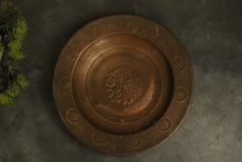 Load image into Gallery viewer, Beautiful Vintage Plate - Style It by Hanika

