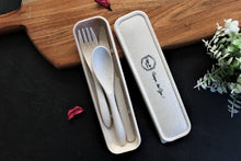 Load image into Gallery viewer, Eco-Friendly Wheat Straw + Food Grade PP Fiber Cutlery Set In Travel Box 8.5&quot; - Style It by Hanika
