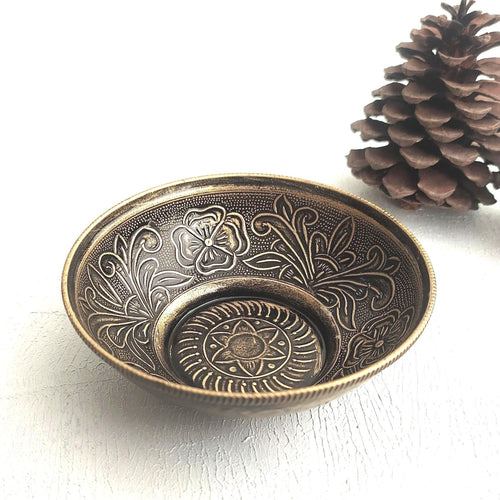 Metal art bowl with vintage Brass Bowl: An art piece collectable for Brunch/Cocktail table - Style It by Hanika