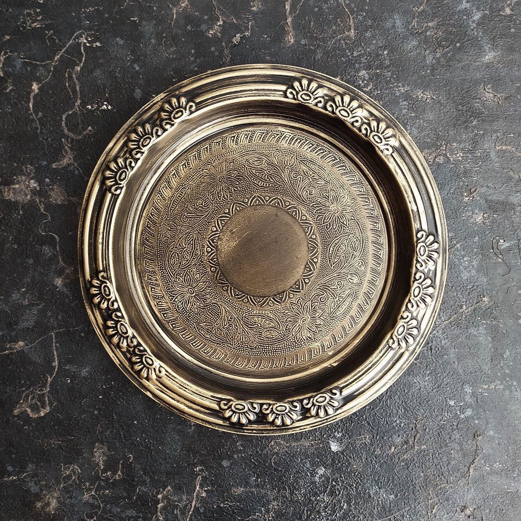 Metal art plate with Brass finish, inspired by antique designs (11.25 inches diameter) - Style It by Hanika