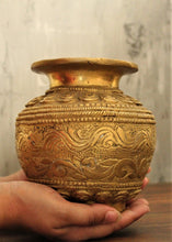 Load image into Gallery viewer, Vintage Beautifully Hand Casted Brass Pot - Style It by Hanika
