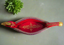 Load image into Gallery viewer, Wooden Painted Duck Face Boat Tray - Style It by Hanika

